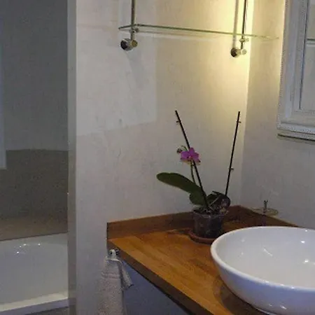 Barla 3 - A Spacious One Bedroom Apartment Near Place Garibaldi Nizza Exterior foto