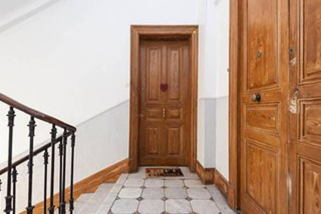 Apartment Barla 3 - A Spacious One Bedroom Near Place Garibaldi