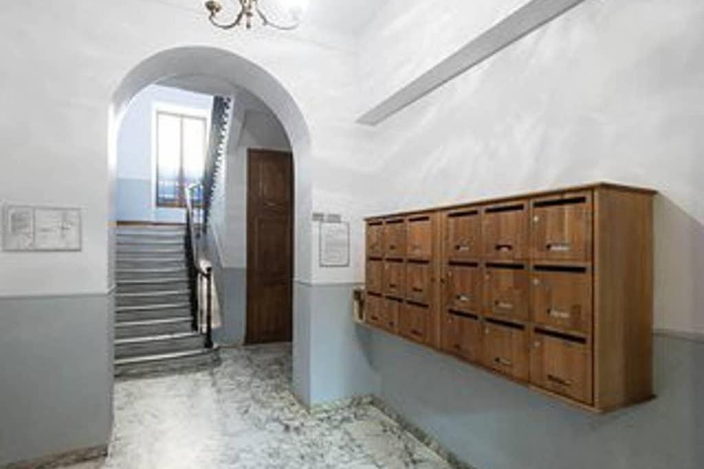Apartment Barla 3 - A Spacious One Bedroom Near Place Garibaldi Nice